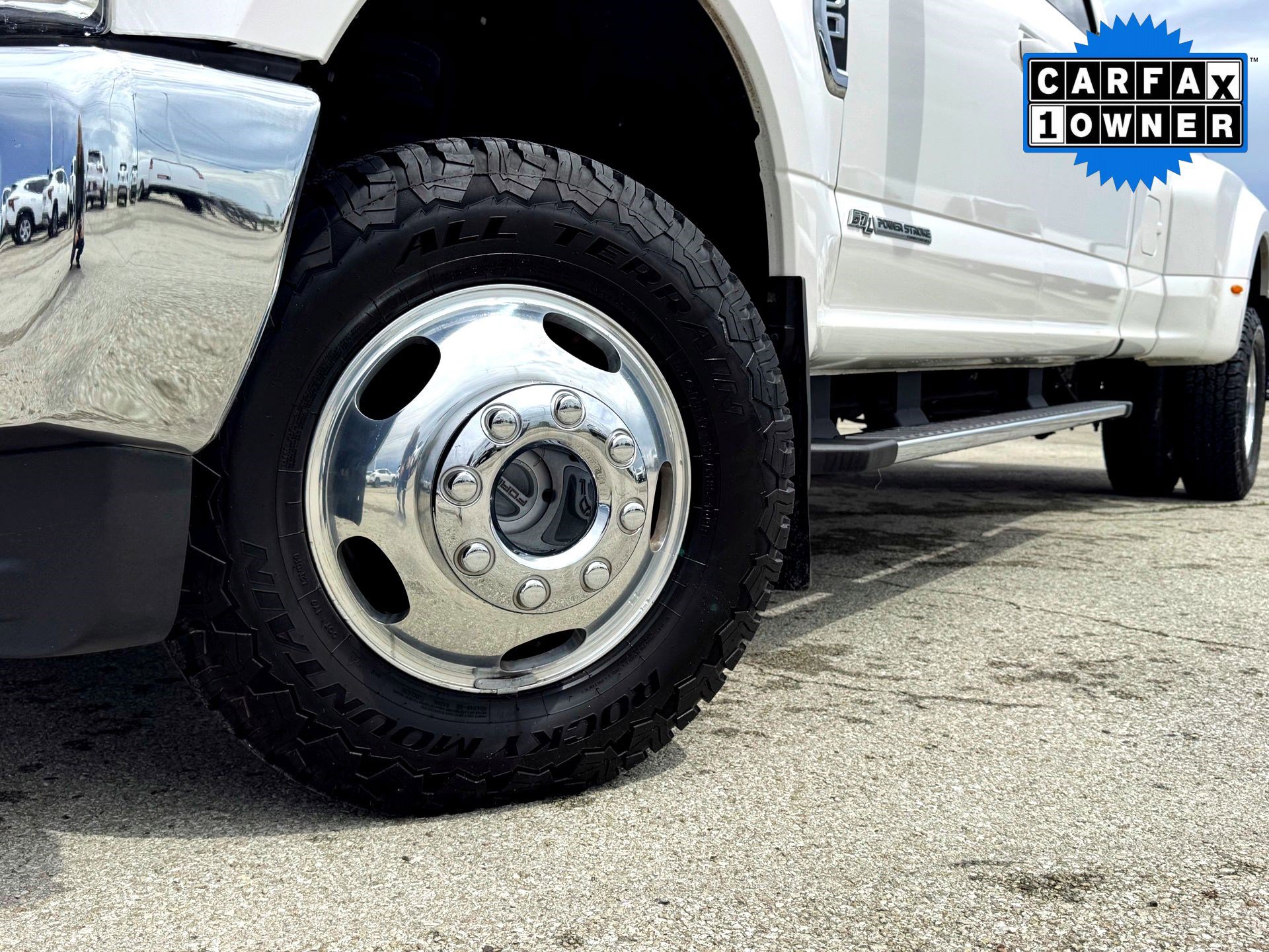 Used 2017 Ford F350 Lariat w/ Lariat Ultimate Package image 2