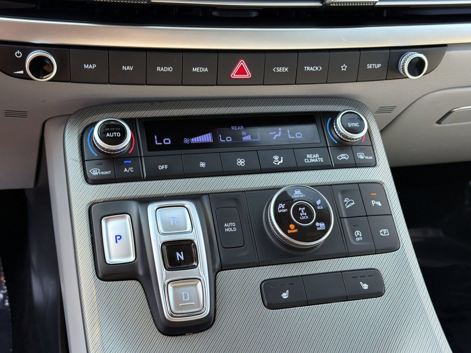 Used 2025 Hyundai Palisade SEL AWD/4WD image 17