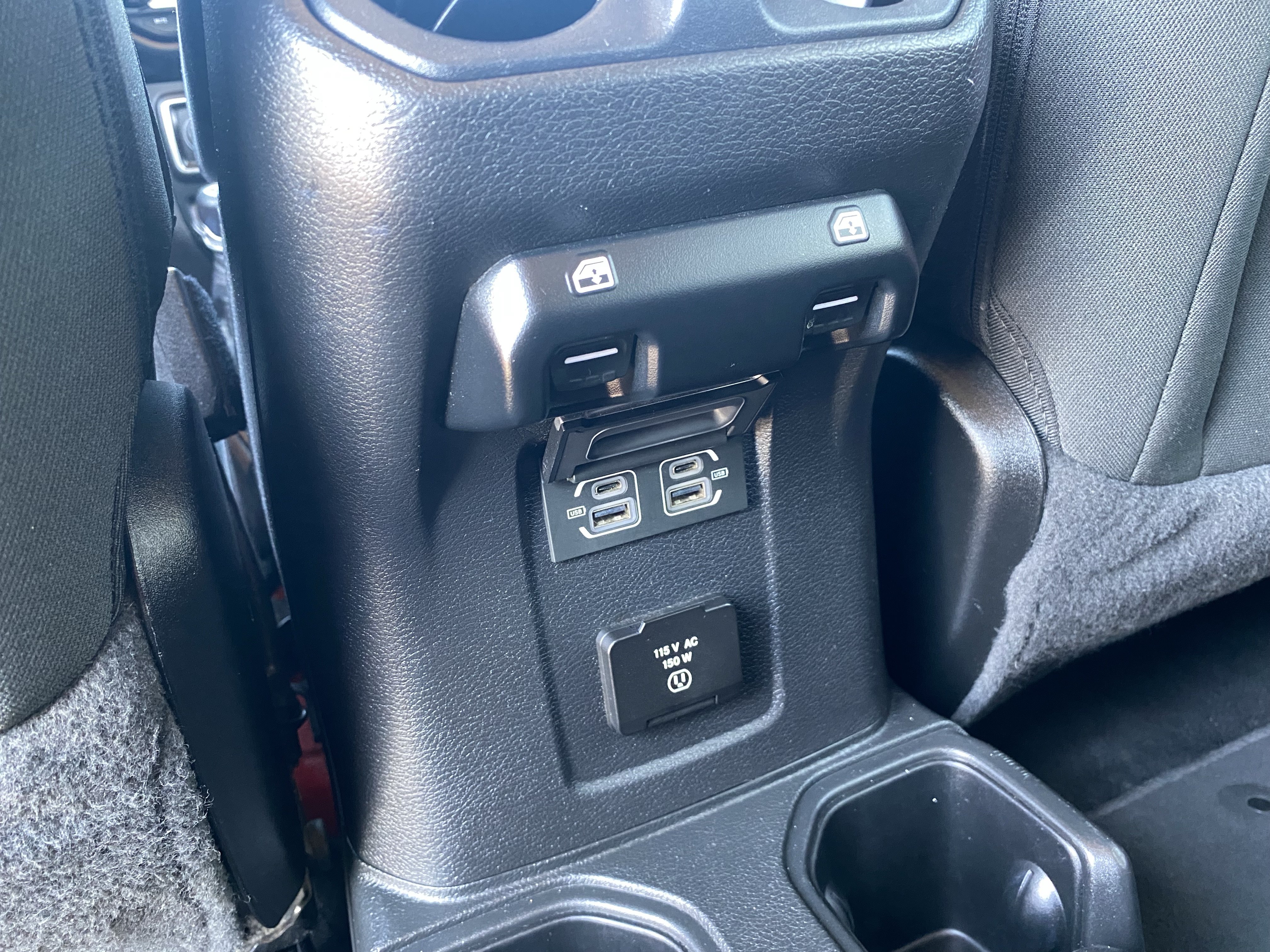 Used 2023 Jeep Wrangler Unlimited Sahara w/ Cold Weather Group AWD/4WD image 14