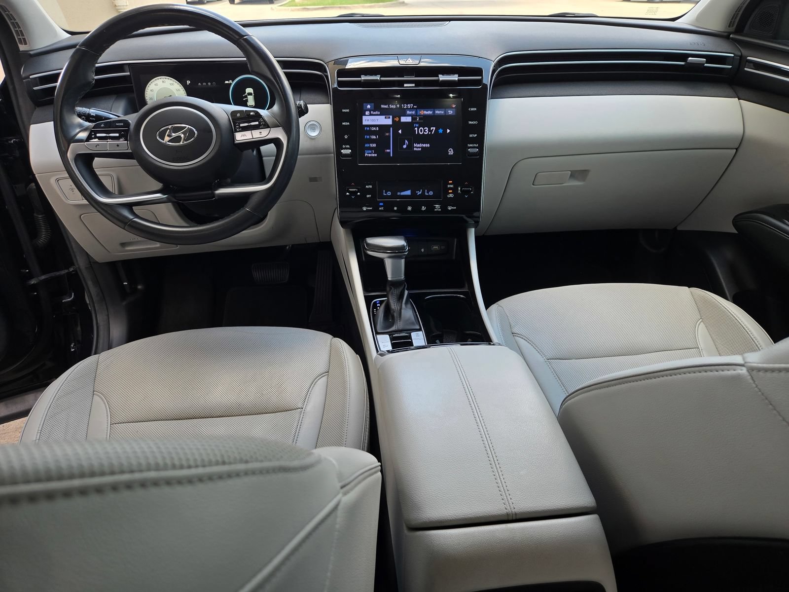 Used 2022 Hyundai Tucson SEL w/ Convenience + Premium Package FWD image 8