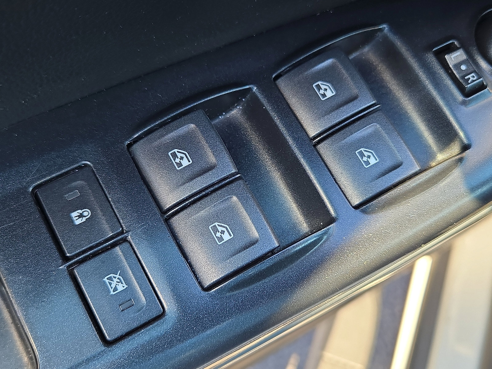 Used 2021 Chevrolet Colorado LT image 9