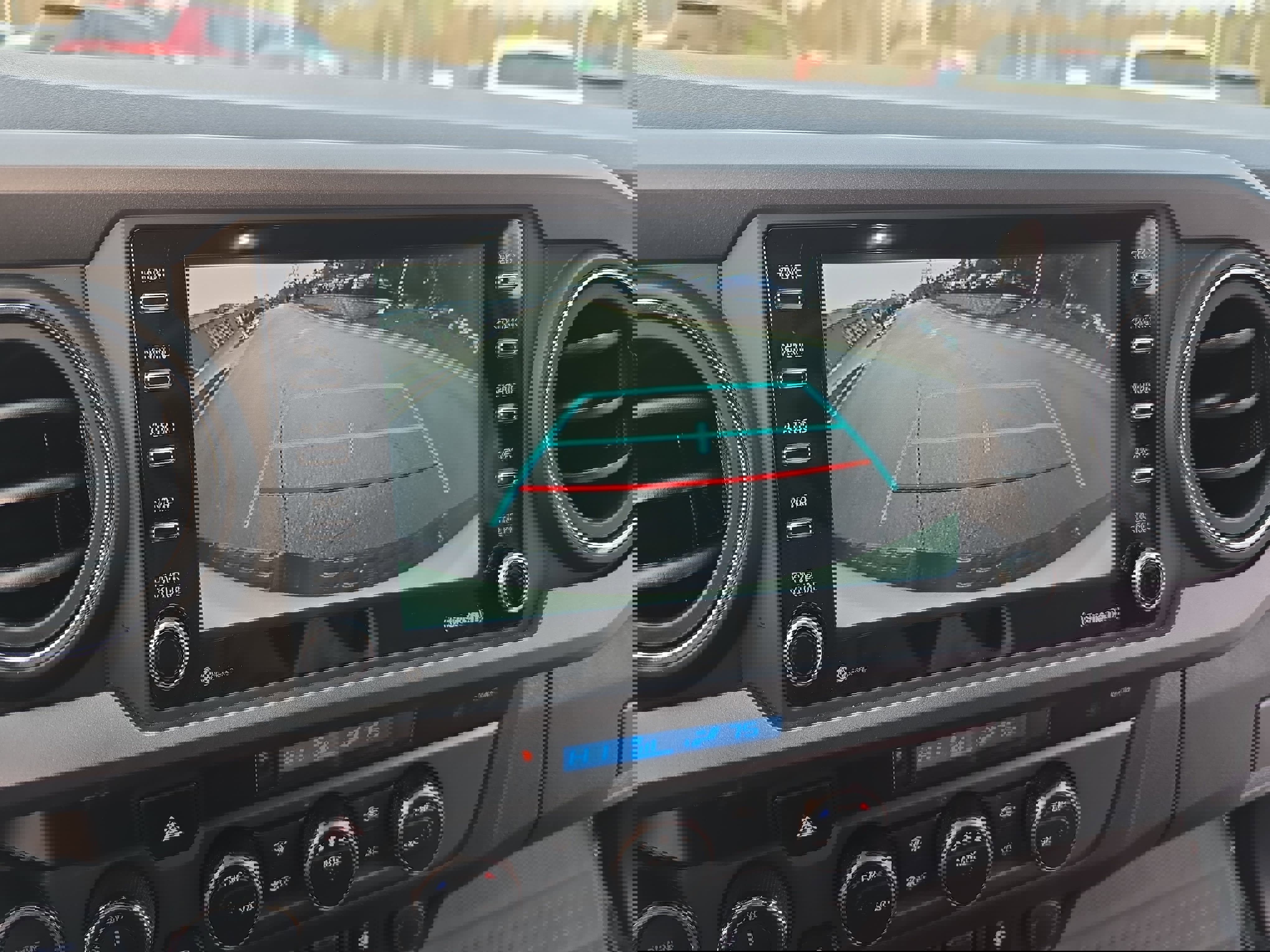 Certified 2023 Toyota Tacoma TRD Off-Road image 23