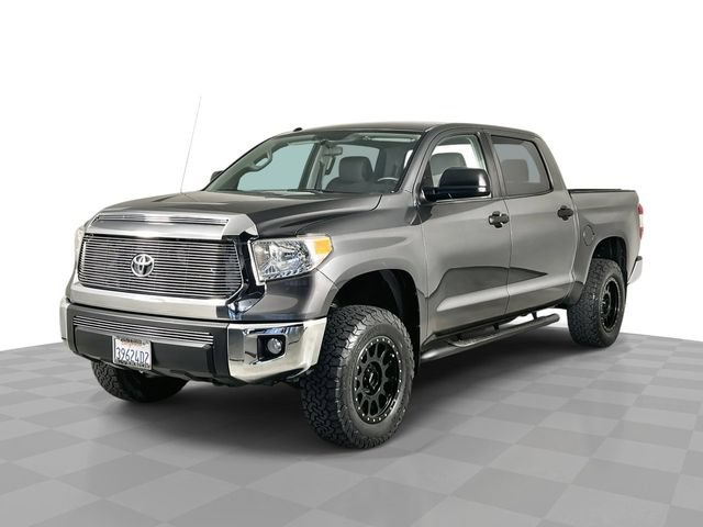 Used 2017 Toyota Tundra SR5 AWD/4WD video 1