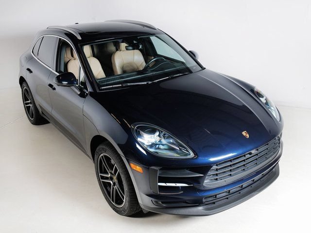 Certified 2021 Porsche Macan AWD/4WD image 32