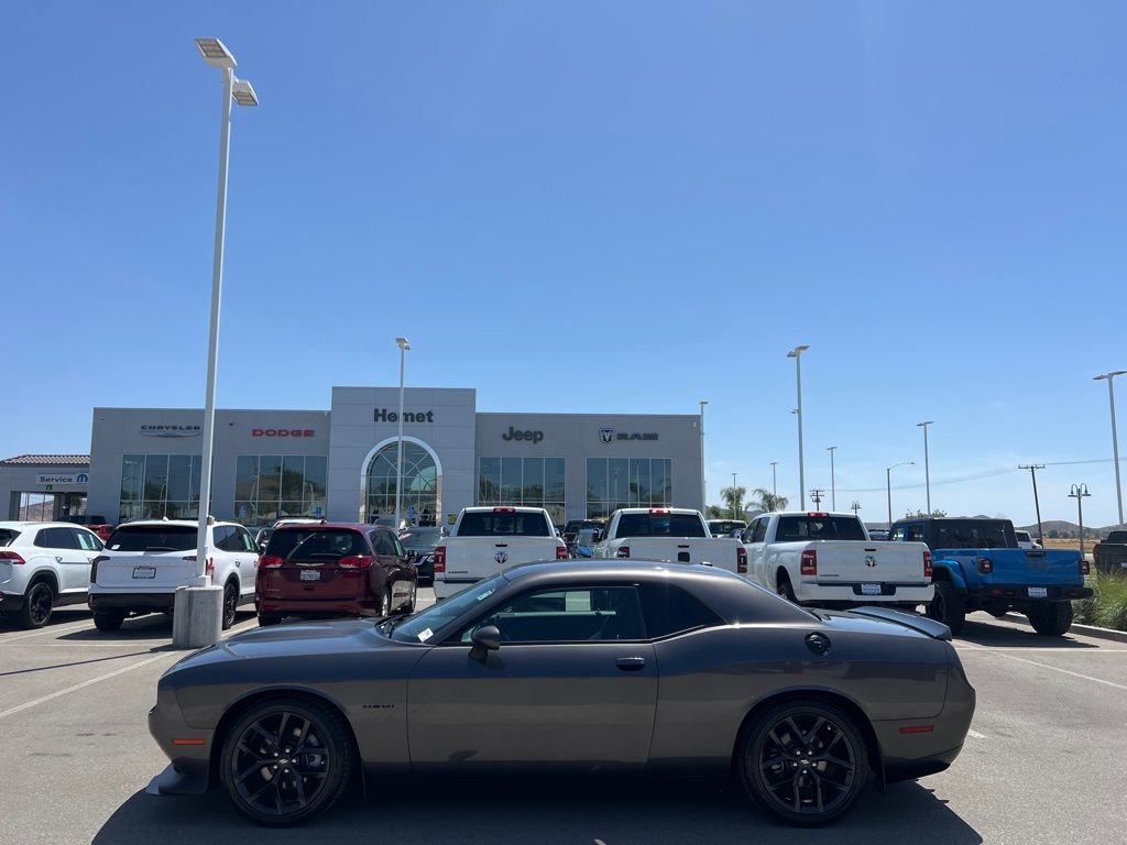 Used 2022 Dodge Challenger R/T w/ Blacktop Package RWD image 5