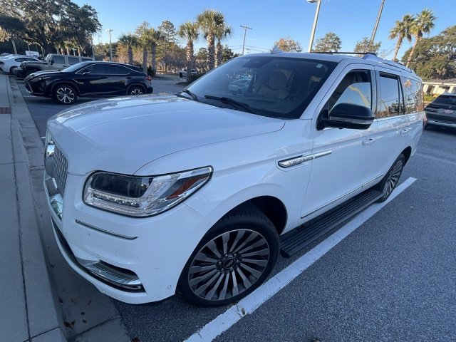 Used 2021 Lincoln Navigator Reserve w/ Luxury Package image 1