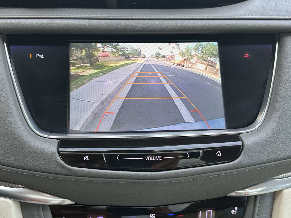 Used 2017 Cadillac XT5 Luxury w/ Driver Awareness Package image 37