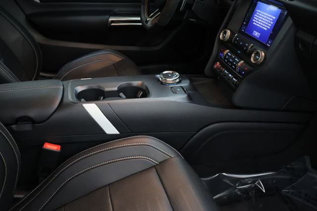 Used 2022 Ford Mustang Shelby GT500 w/ Technology Package image 79