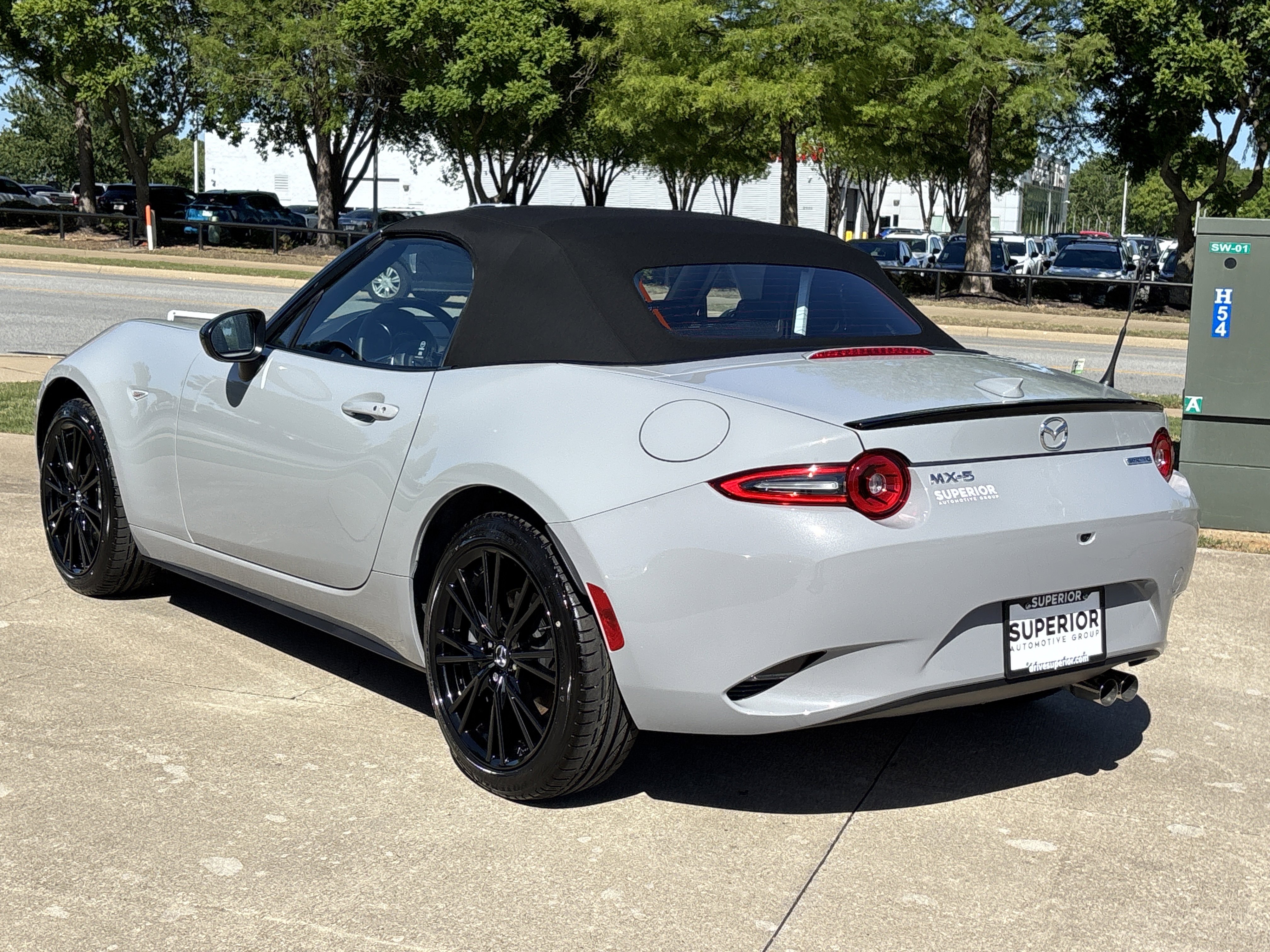 New 2026 MAZDA MX-5 Miata Club w/ Interior Package RWD image 8