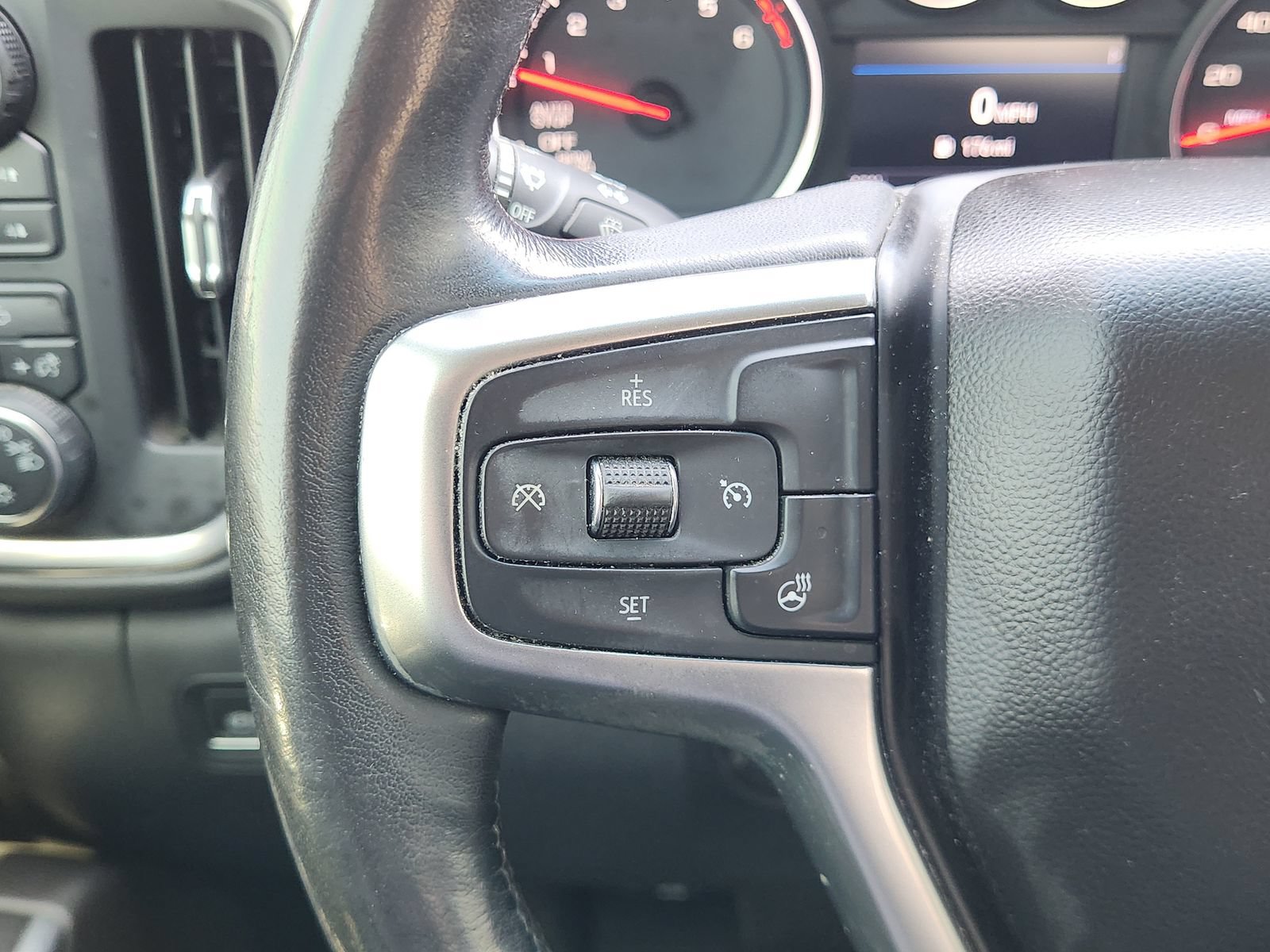 Used 2020 Chevrolet Silverado 1500 LT AWD/4WD image 33