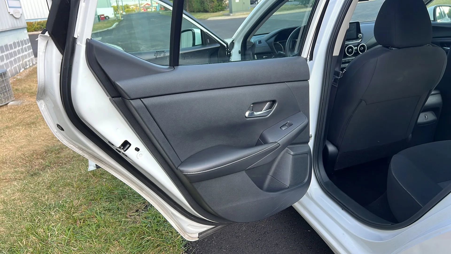 Used 2023 Nissan Sentra SV image 13