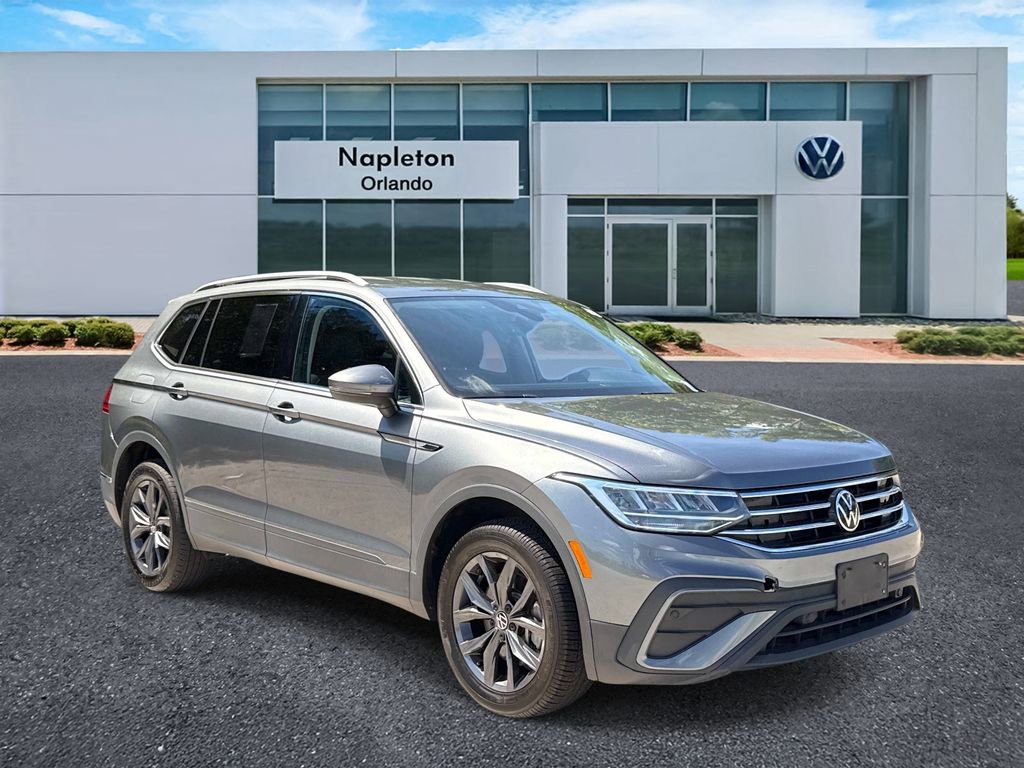 Used 2022 Volkswagen Tiguan SE AWD/4WD image 3