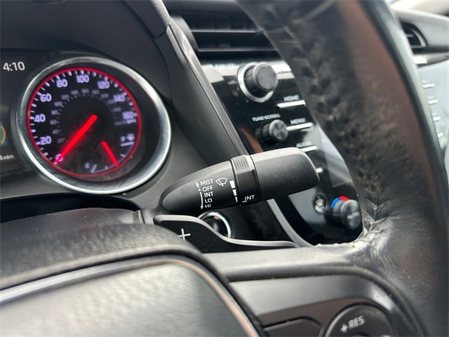 Used 2020 Toyota Camry XSE image 25