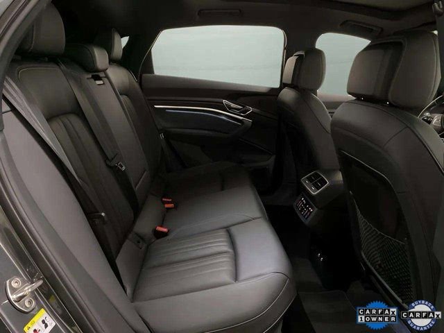 Used 2024 Audi Q8 e-tron Premium Plus image 82