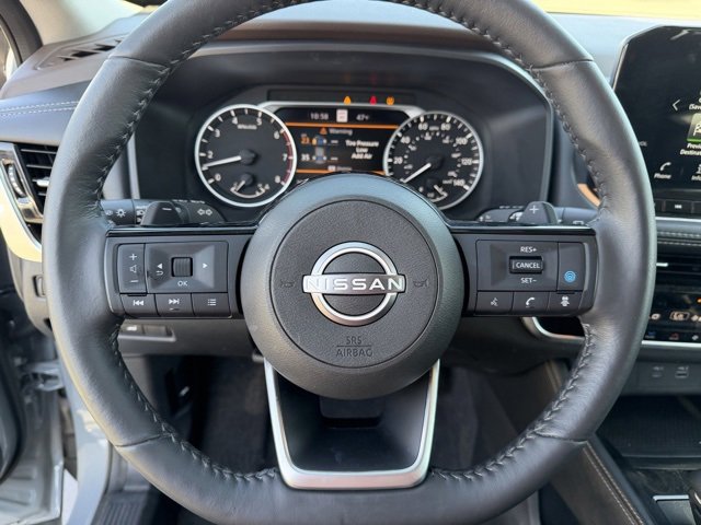 Used 2022 Nissan Rogue SL w/ SL Premium Package image 13