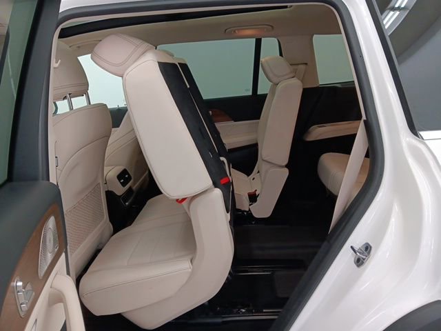 Used 2025 Mercedes-Benz GLS 450 4MATIC image 12