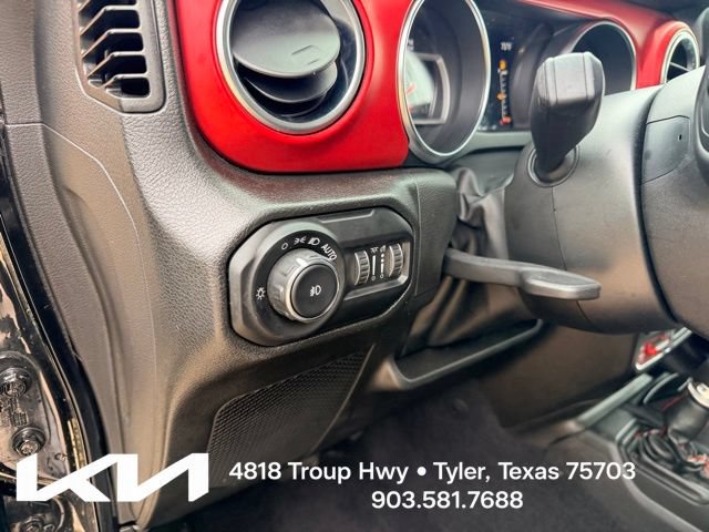 Used 2022 Jeep Wrangler Rubicon w/ Steel Bumper Group AWD/4WD image 14