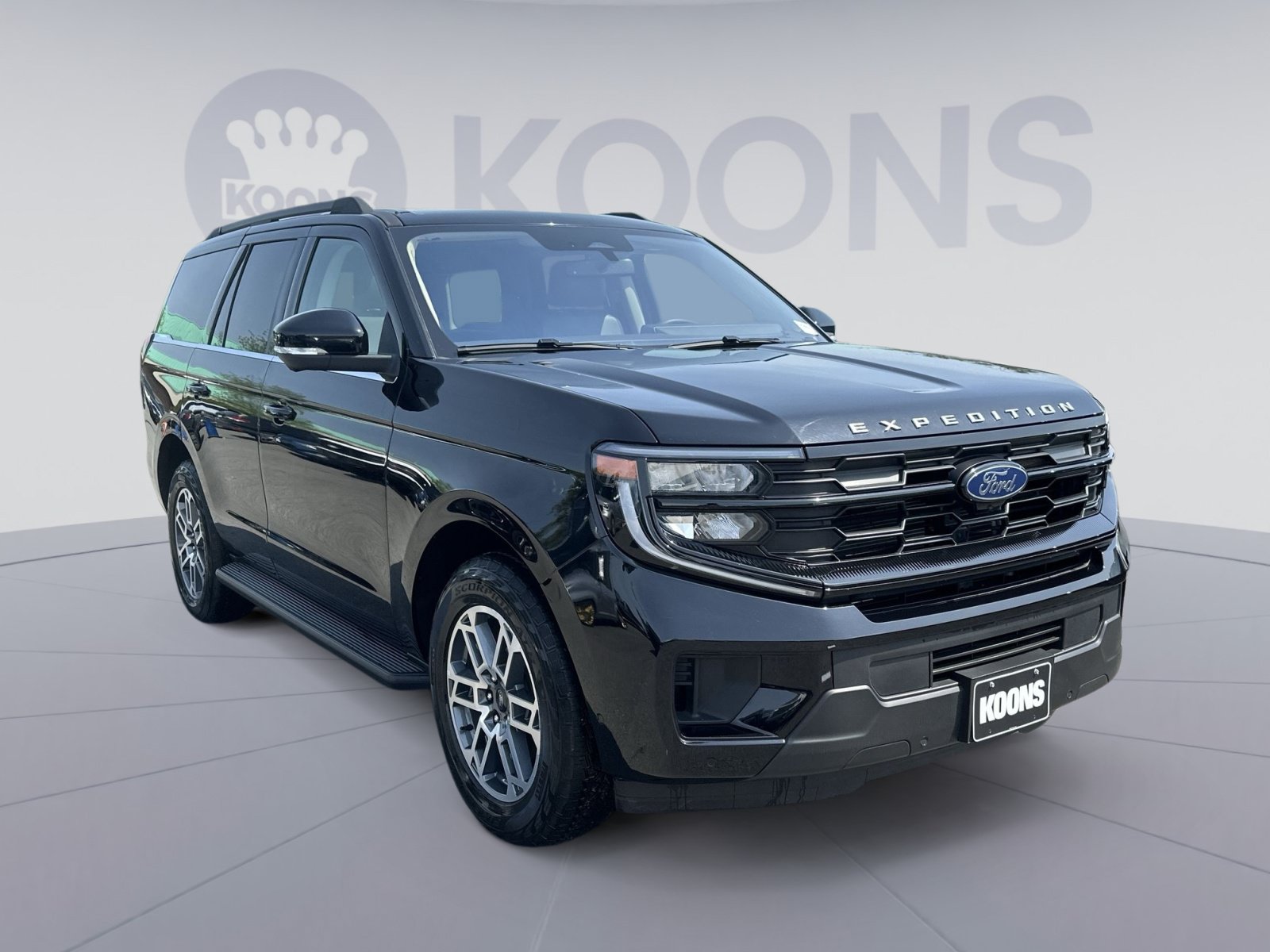 Certified 2025 Ford Expedition Active AWD/4WD image 2