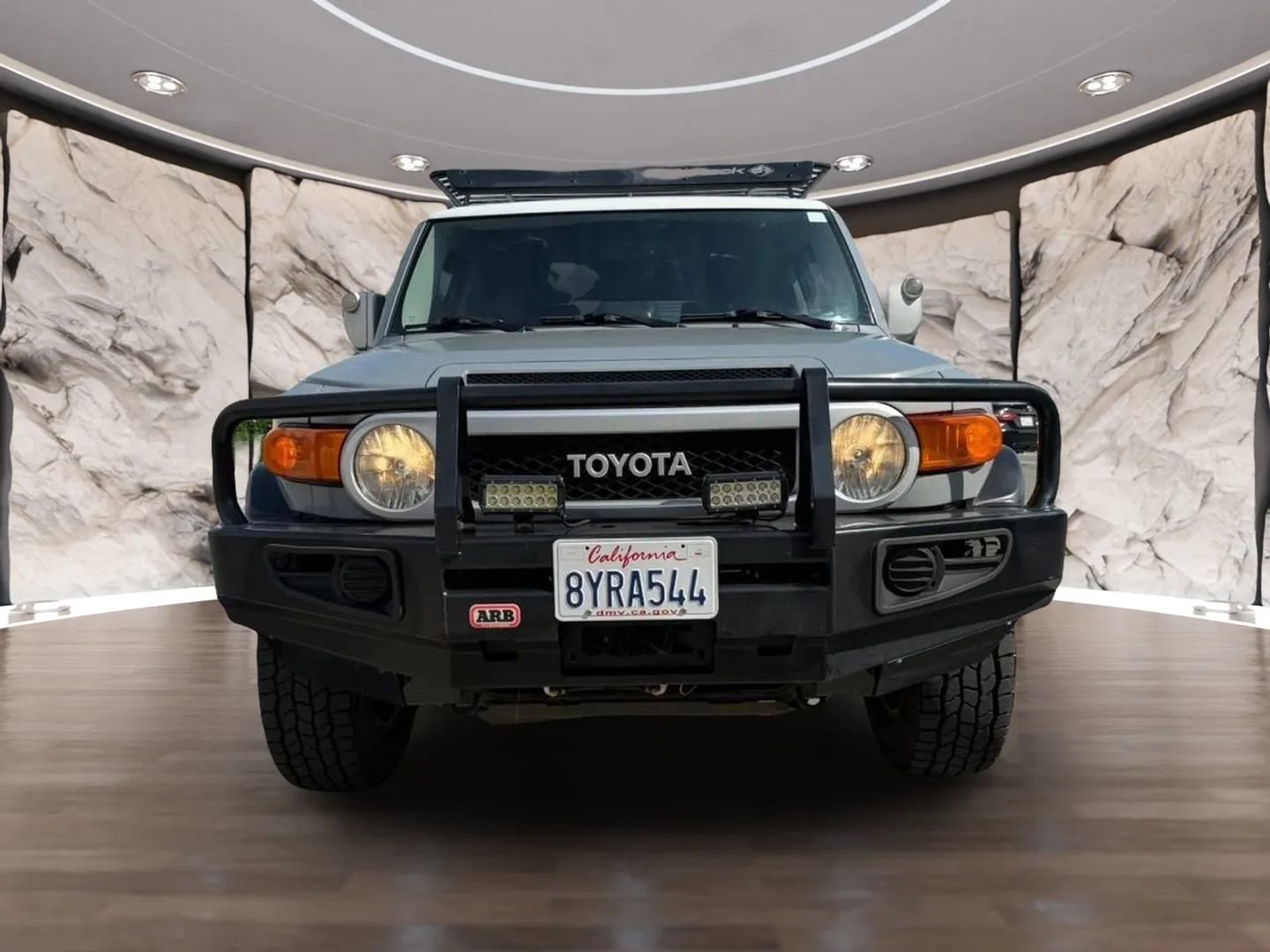 Used 2014 Toyota FJ Cruiser 4WD w/ Upgrade Package image 3