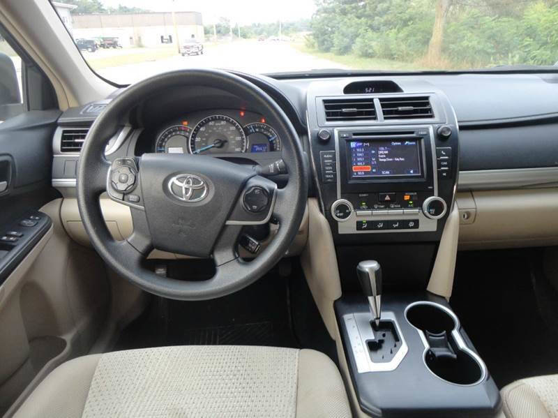 Used 2013 Toyota Camry LE image 8
