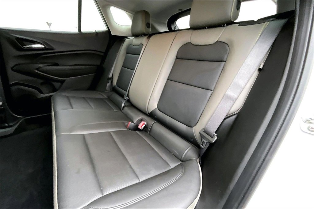 Used 2025 Chevrolet Trax ACTIV w/ Sunroof Package image 24