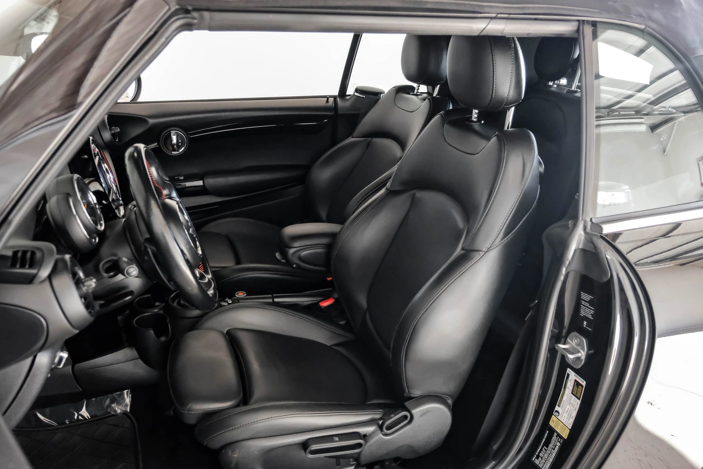 Used 2019 MINI Cooper S FWD image 30