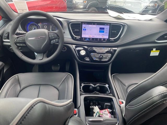New 2026 Chrysler Pacifica Limited w/ S Appearance Package image 39