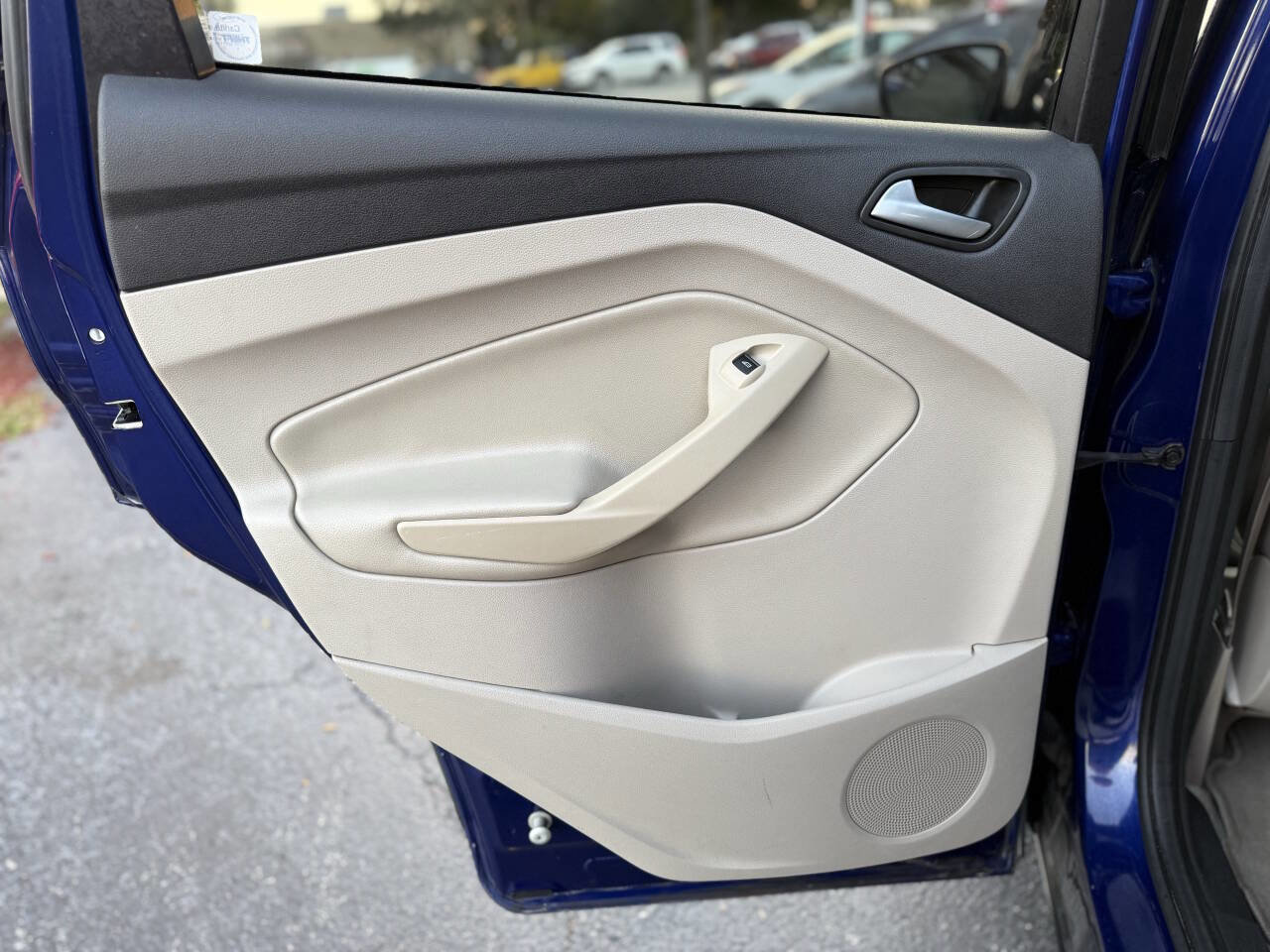 Used 2015 Ford Escape SE image 18