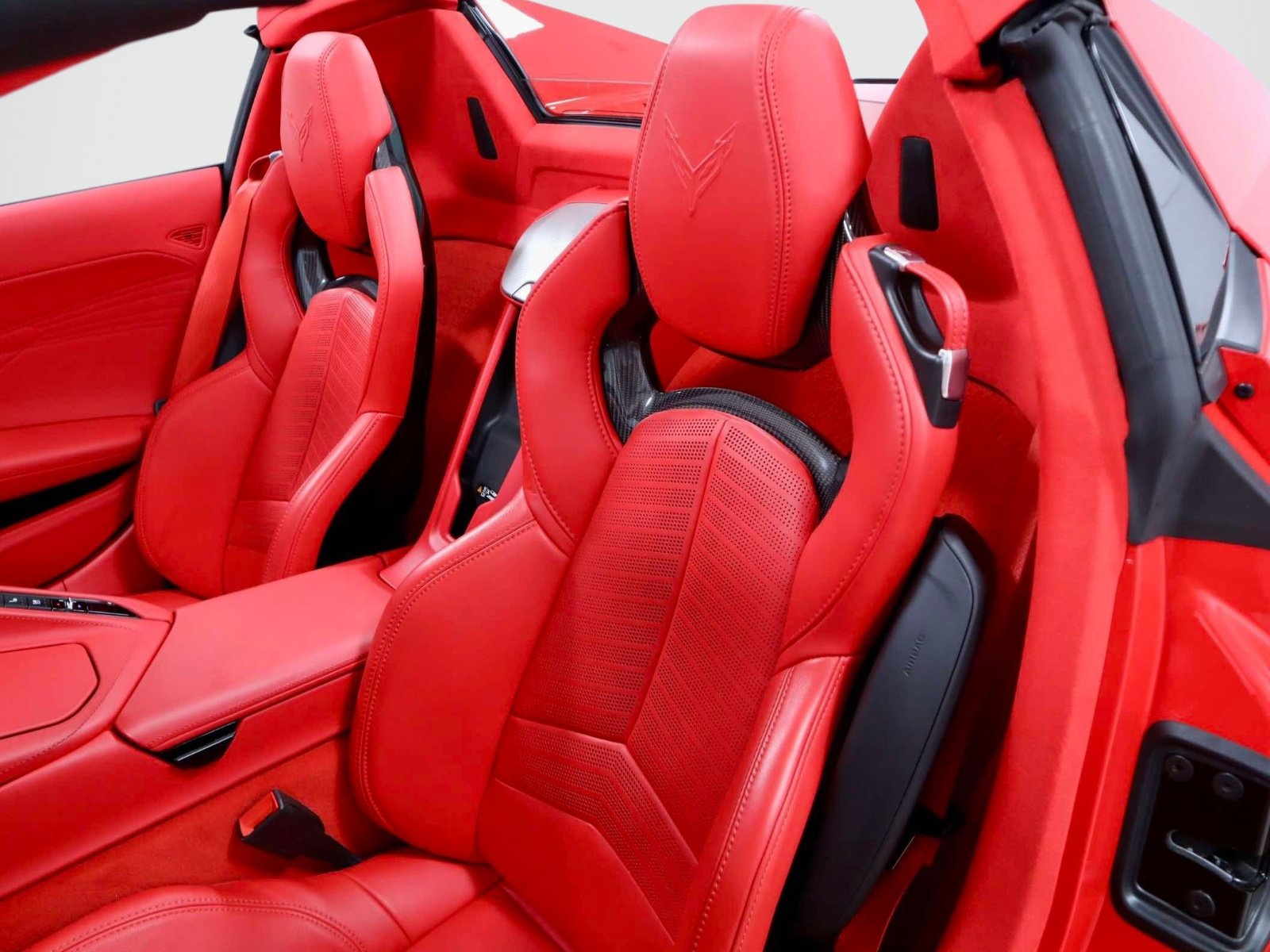 Used 2024 Chevrolet Corvette Z06 RWD image 21