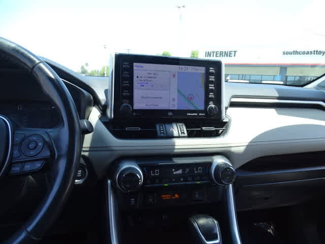 Used 2019 Toyota RAV4 Limited w/ Carpet Mat Package FWD image 27