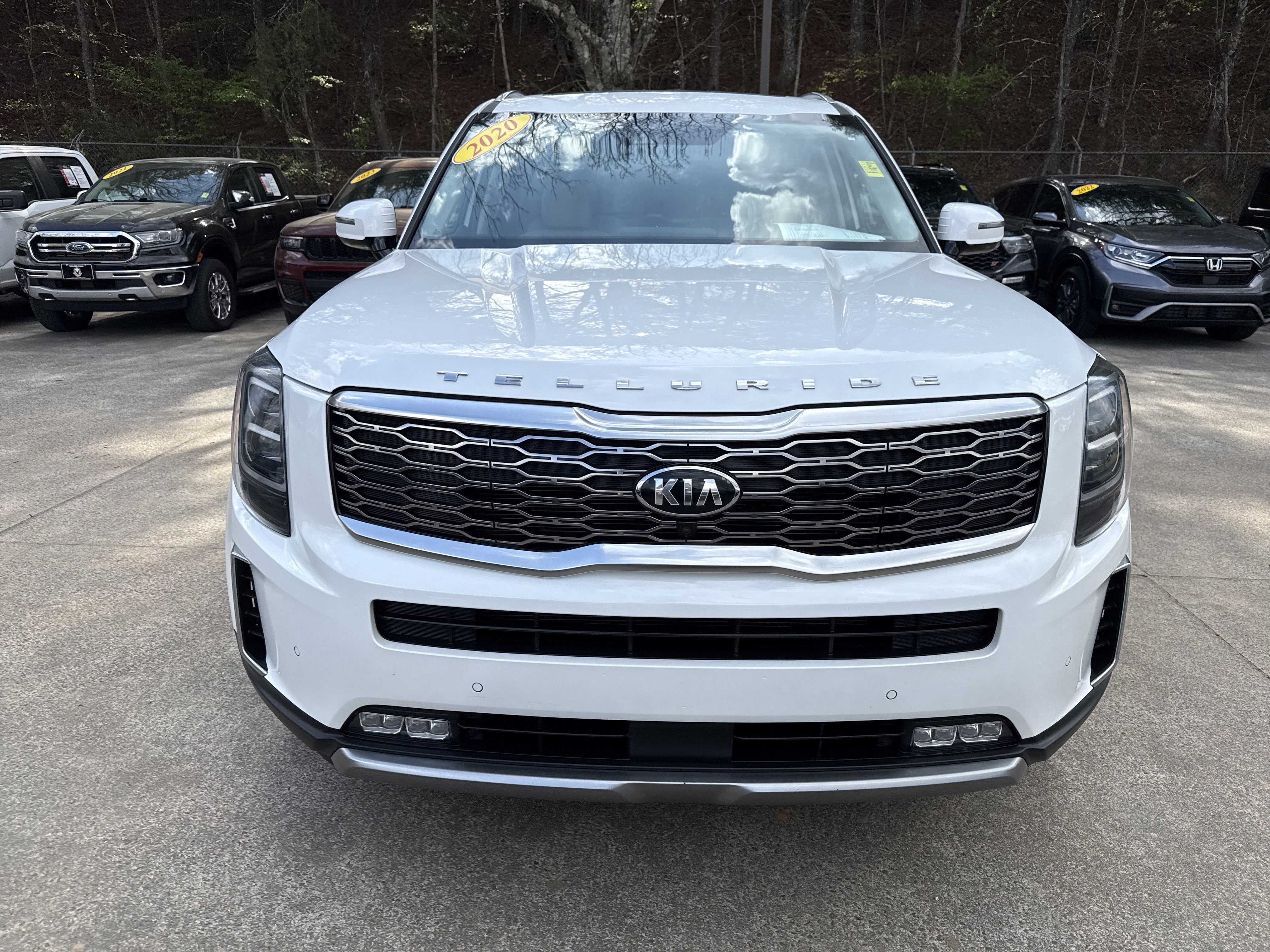 Used 2020 Kia Telluride SX w/ SX Prestige Package image 2