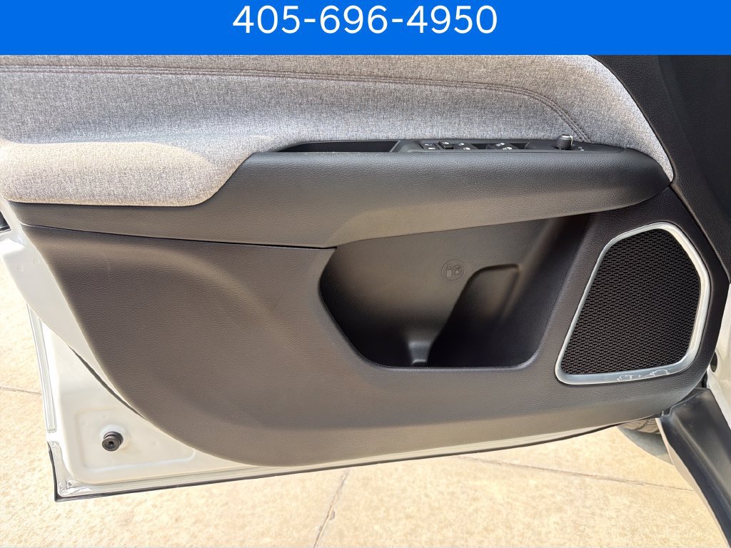Used 2024 Jeep Compass Latitude AWD/4WD image 16