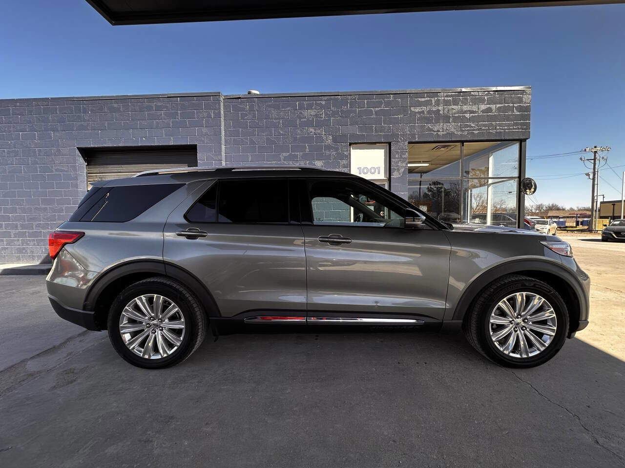 Used 2020 Ford Explorer Limited w/ Class III Trailer Tow Package image 9