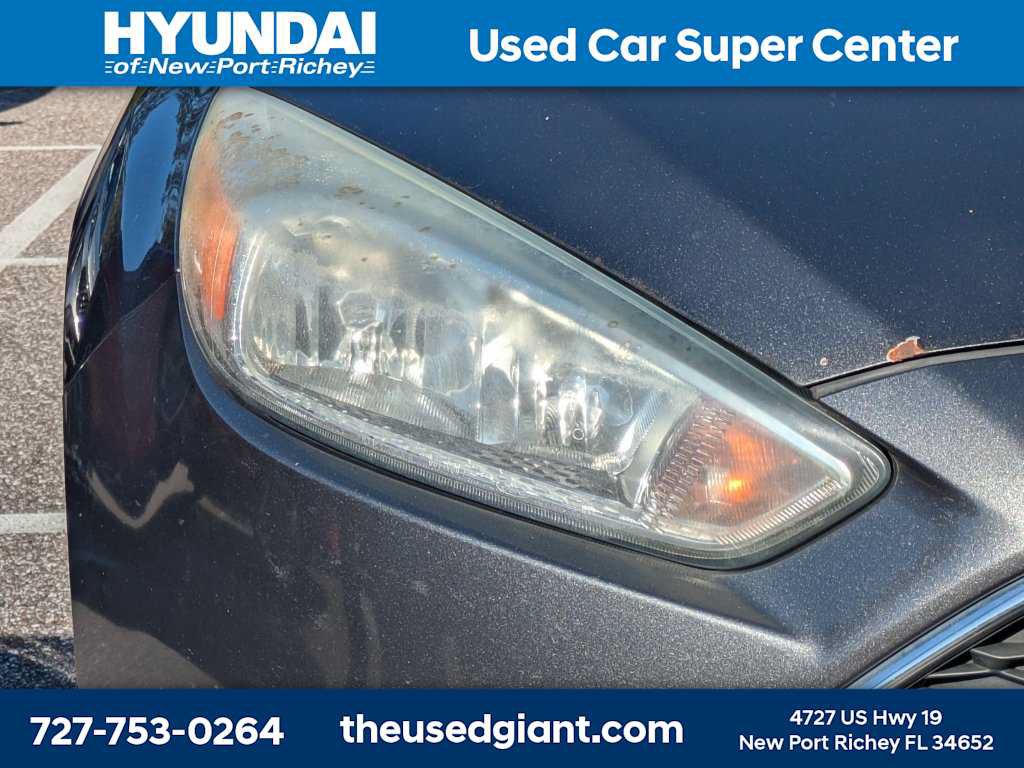 Used 2017 Ford Focus SE FWD image 8
