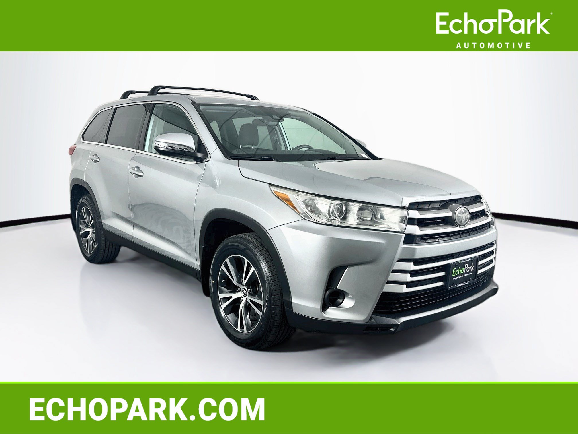 Used 2019 Toyota Highlander LE FWD image 1