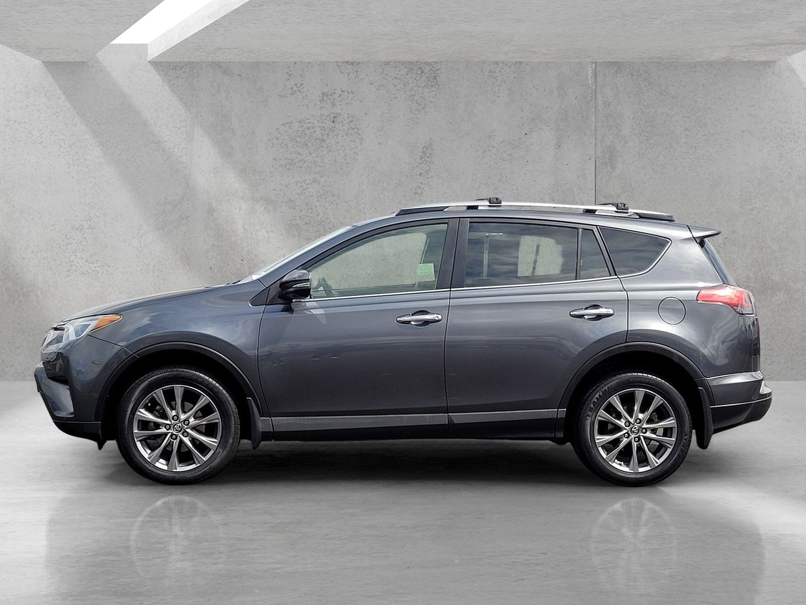 Used 2017 Toyota RAV4 Limited w/ Advanced Technology Package image 7