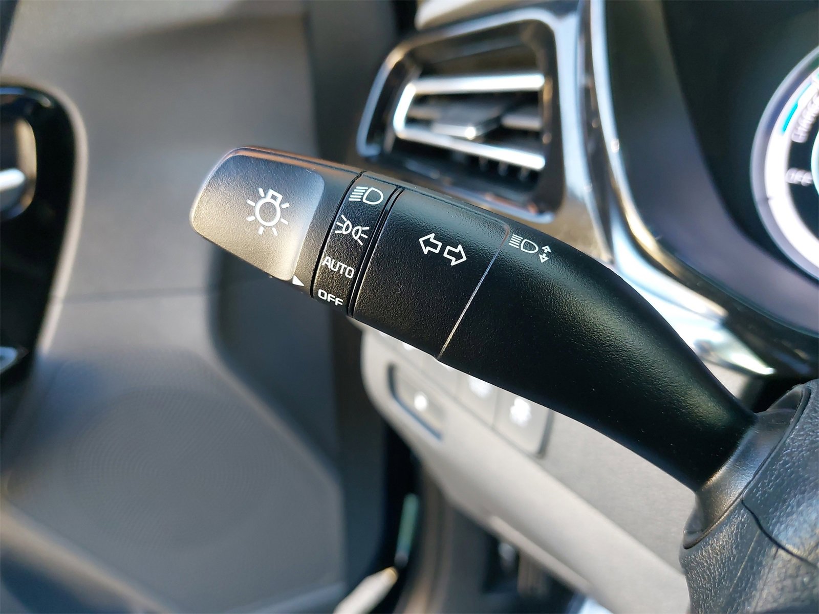 Certified 2022 Kia Niro LXS image 20
