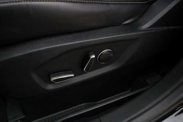 Used 2016 Ford Edge SEL w/ Equipment Group 201A image 3