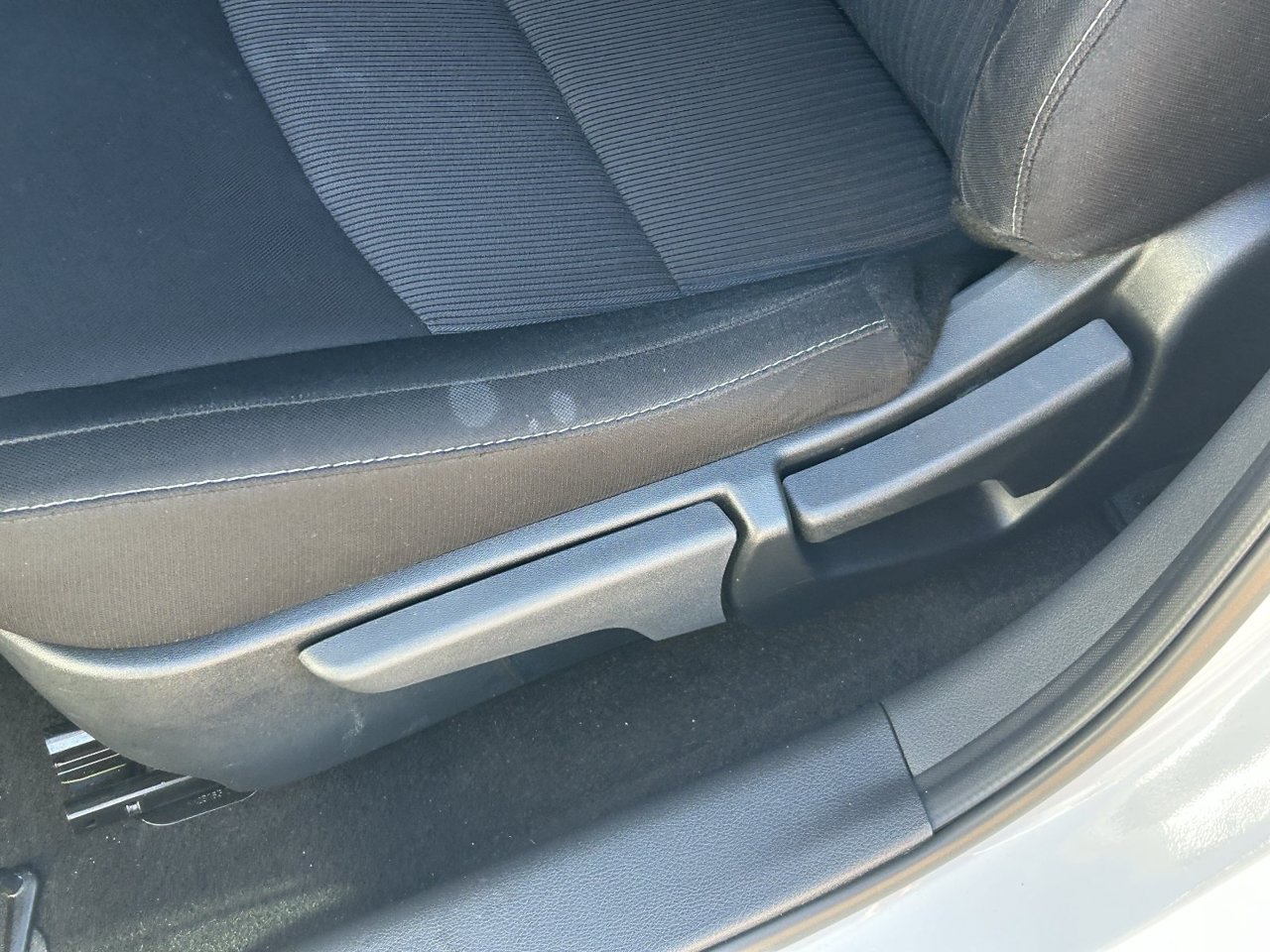 Used 2024 Nissan Sentra SV FWD image 22