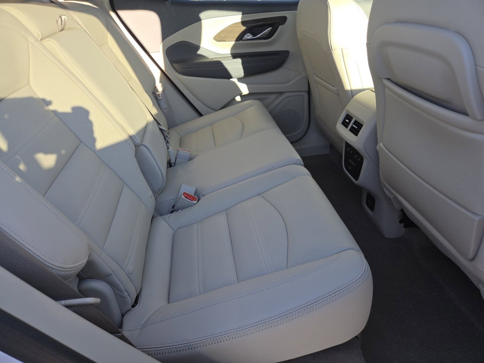 Used 2024 GMC Terrain Denali w/ Denali Premium Package image 22