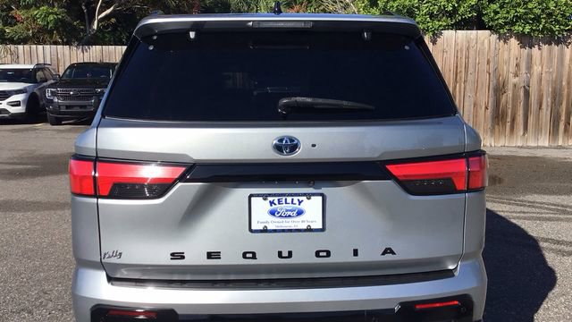 Used 2023 Toyota Sequoia Platinum image 9