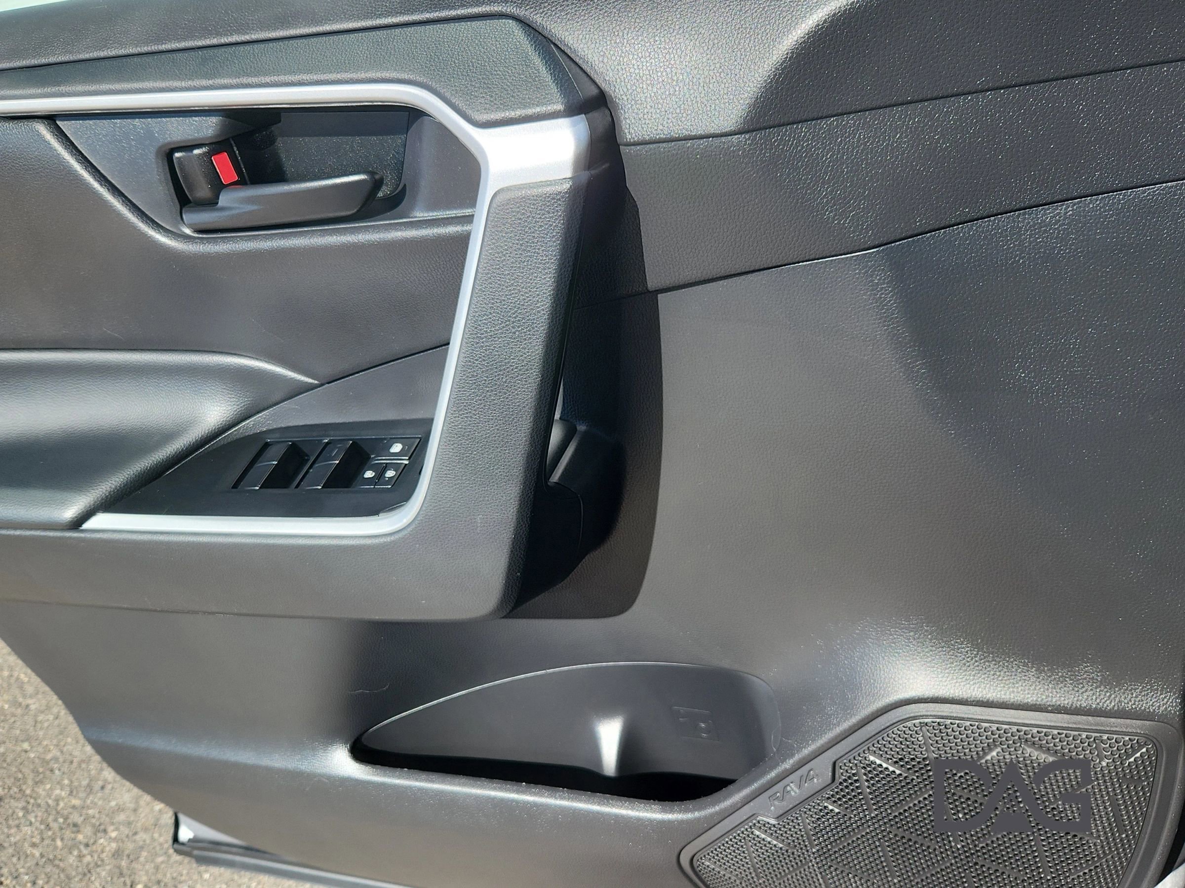 Used 2024 Toyota RAV4 LE image 15