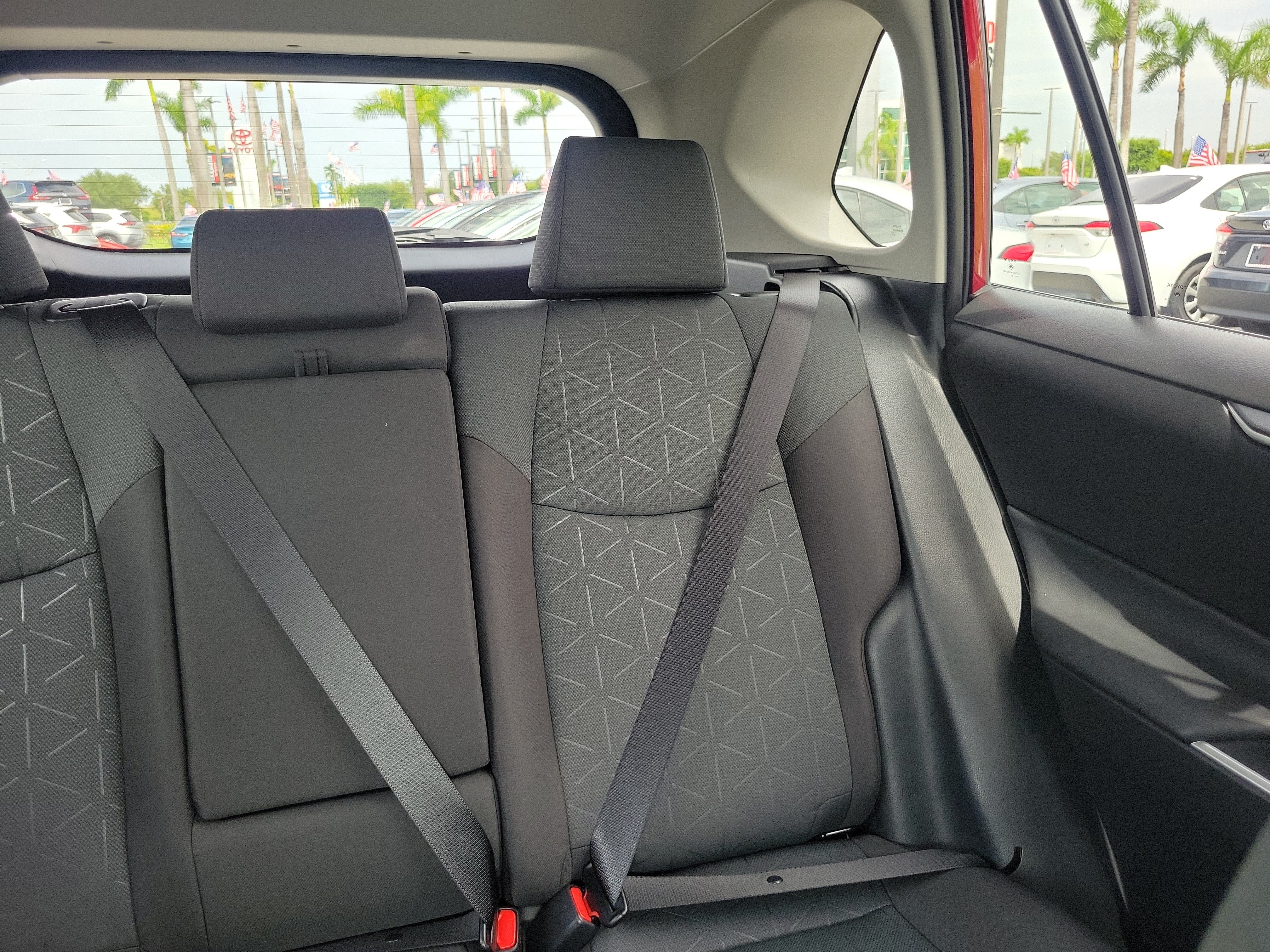 Used 2025 Toyota RAV4 XLE w/ Convenience Package FWD image 22