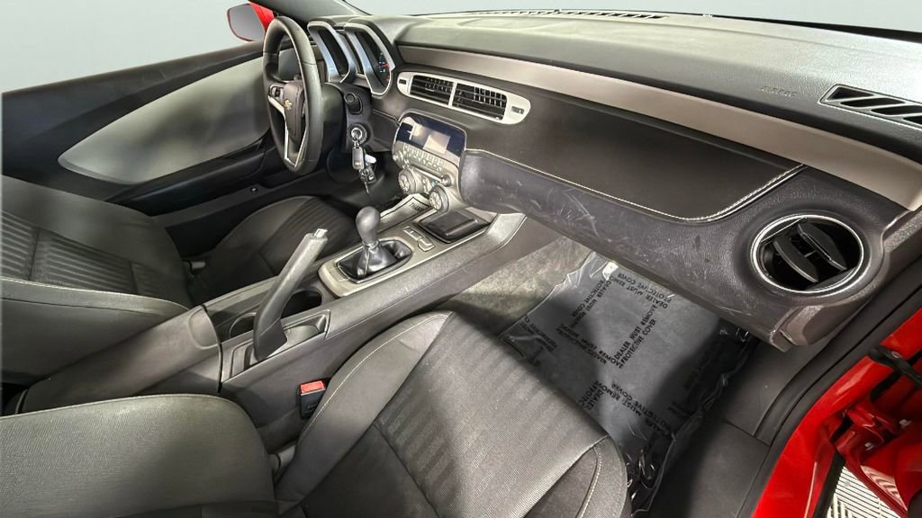 Used 2015 Chevrolet Camaro LS RWD image 19