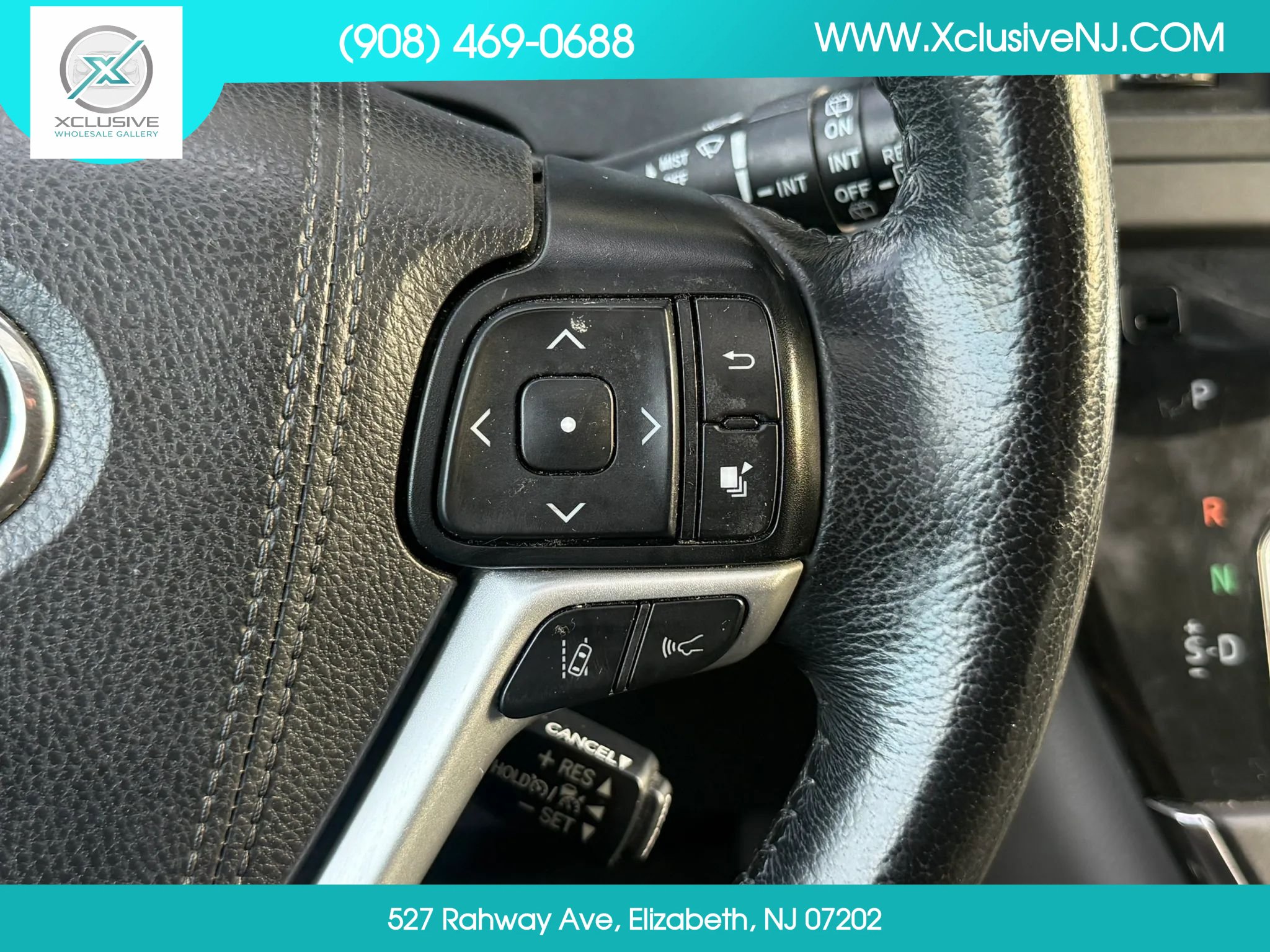 Used 2019 Toyota Sienna XLE Premium w/ Carpet Mat Package FWD image 13