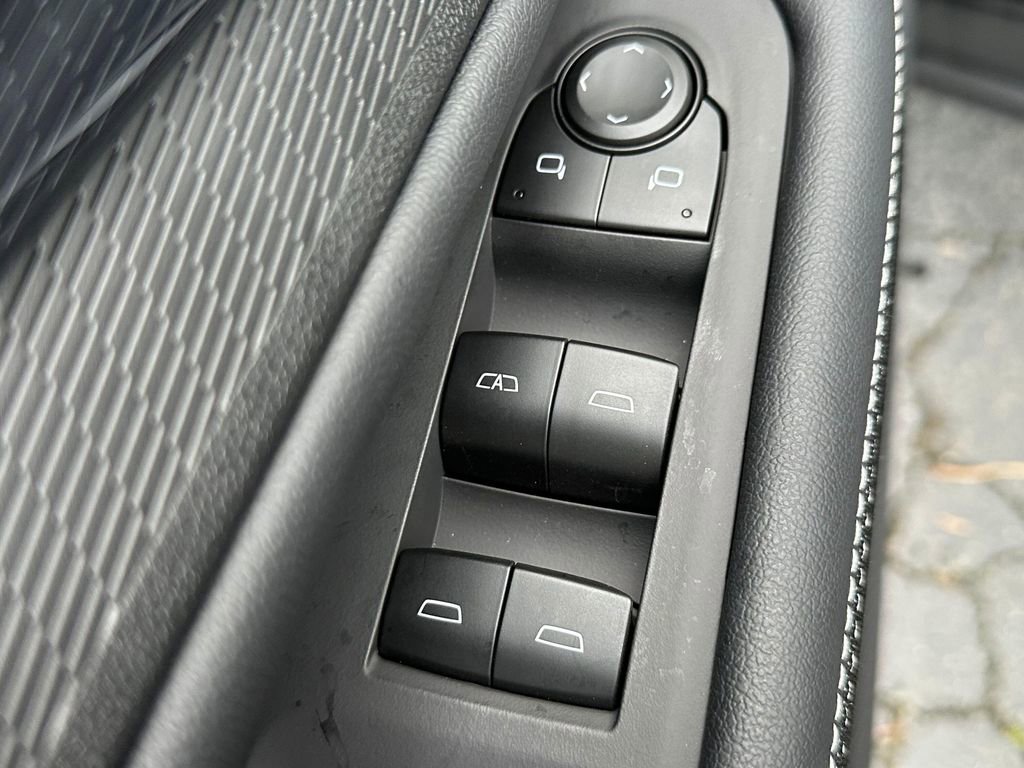 New 2025 Chevrolet Blazer EV LT image 21