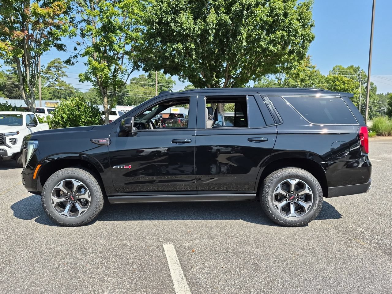 New 2026 GMC Yukon AT4 Ultimate AWD/4WD image 5
