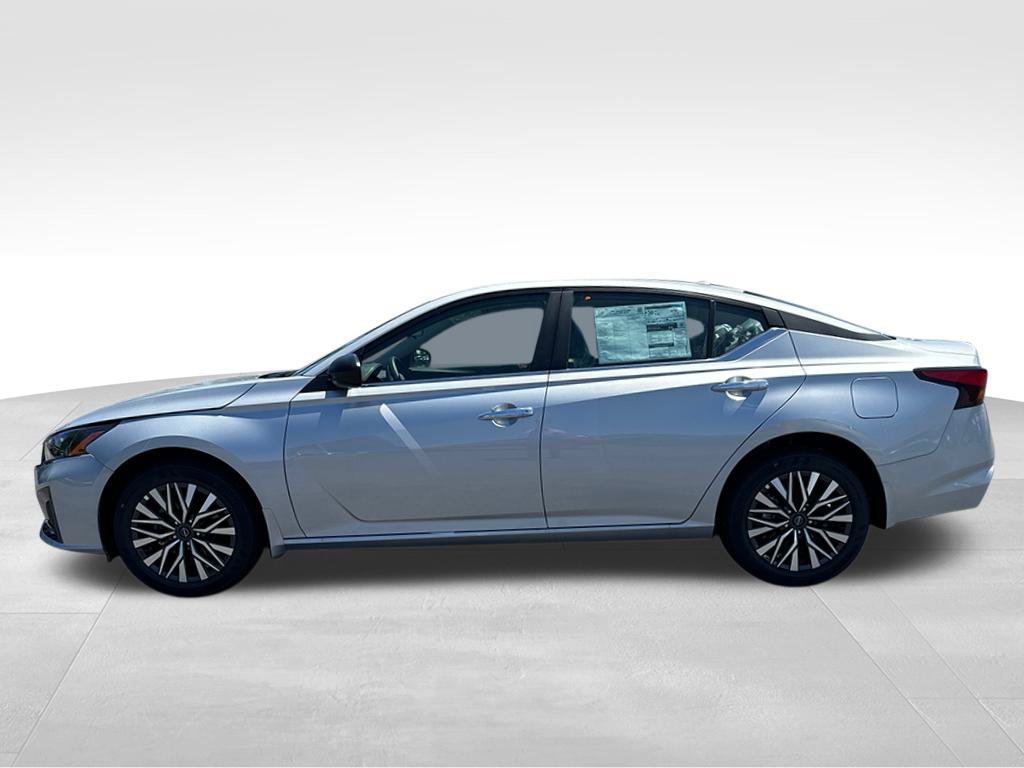 New 2026 Nissan Altima 2.5 SV AWD/4WD image 2