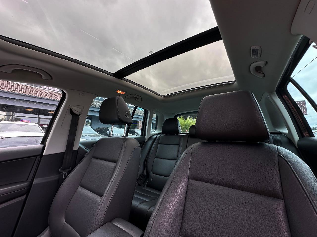Used 2016 Volkswagen Tiguan SE AWD/4WD image 6