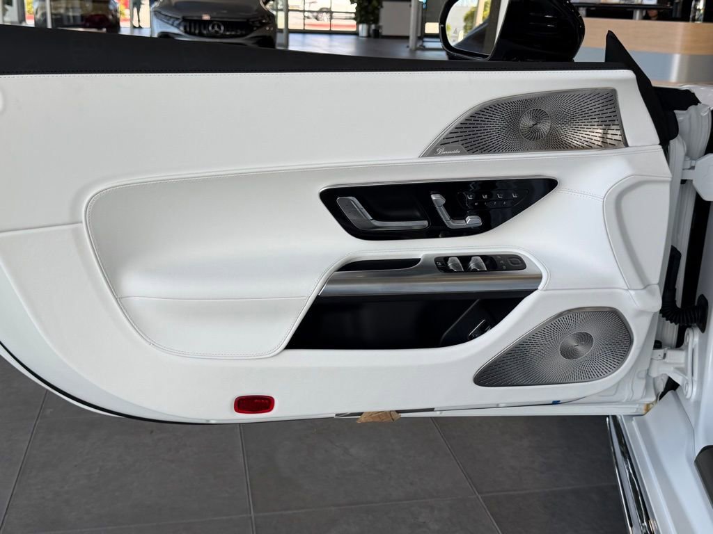 New 2026 Mercedes-Benz Maybach SL 680 image 13